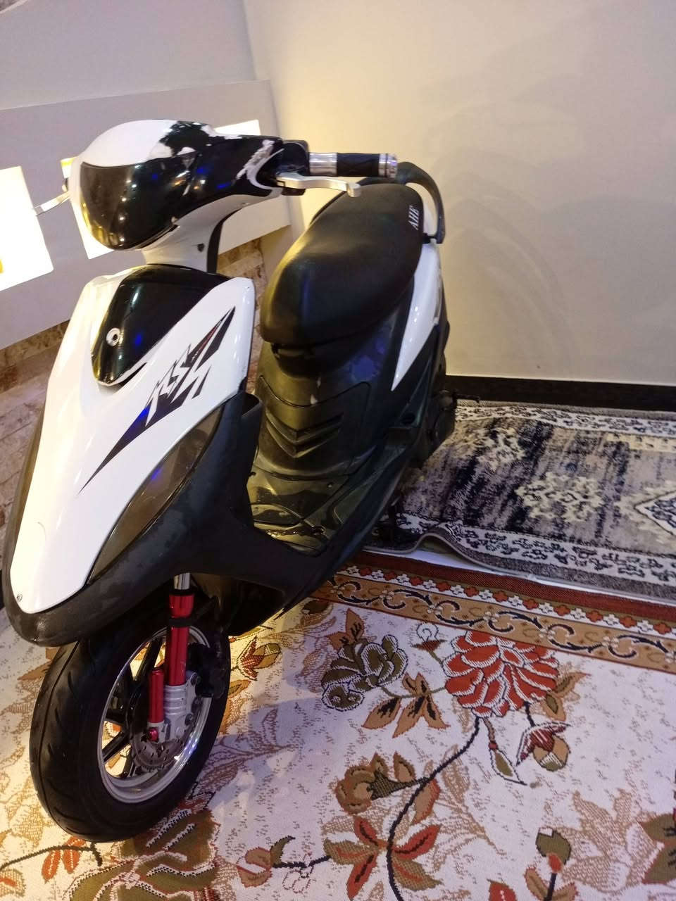 السلام عليكم دراجه ماكس عدله نظيفه شوفه عينك مزوده دبلات وشيال رياضي صالنصه اف ام  كهربائيات شغاله دراجه حلوه سعر 450 بها مجال عنوان سماوه هذا رقمي ***********
