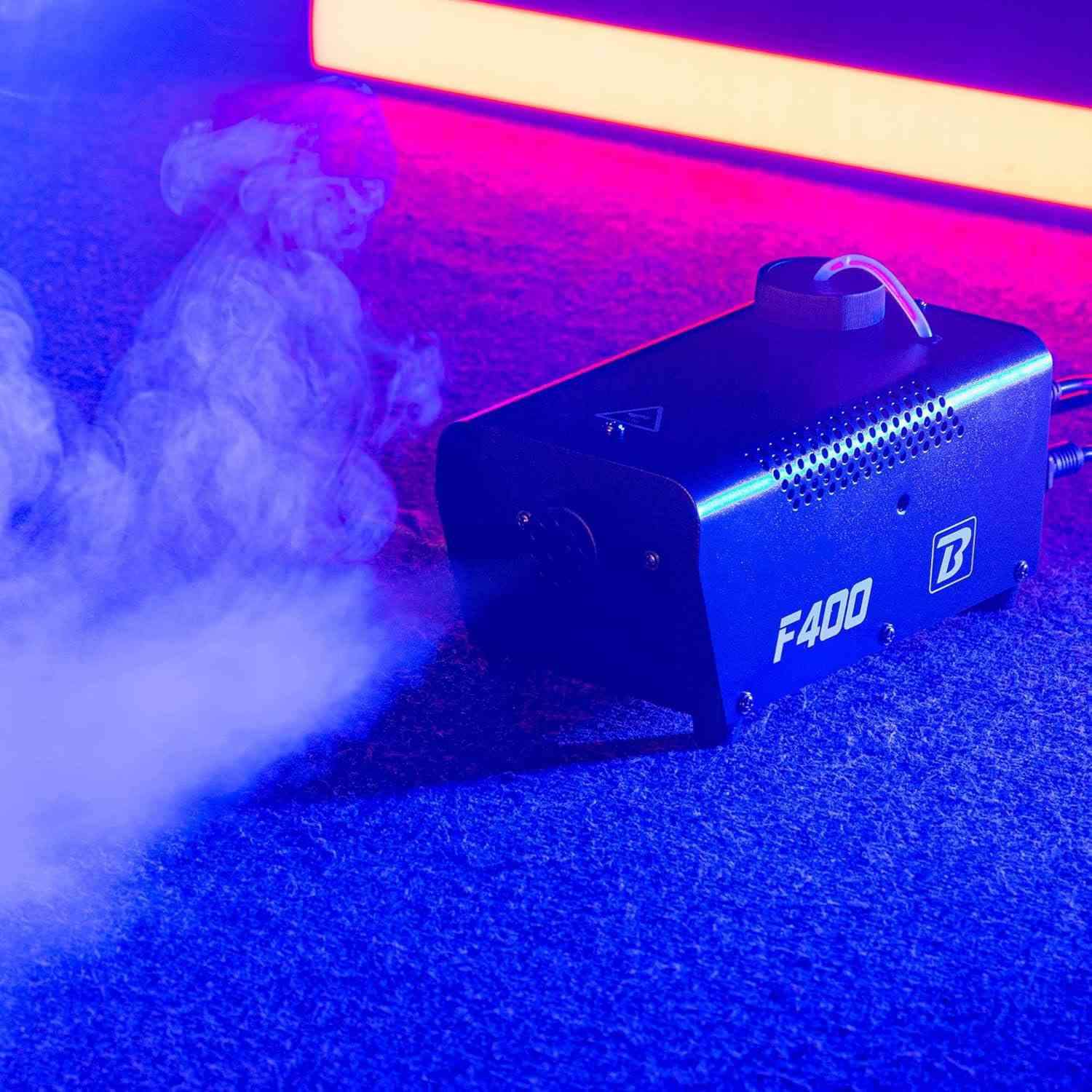 فوول دخان يونس
ماكينة دخان احترافية بقدرة 400 واط - BOOMTONE Smoke machine F400
--
ماكينة دخان (فوجر) قوية وعملية من ماركة BOOMTONE، مثالية للحفلات، استوديوهات التصوير، والفعاليات اللي تحتاج أجواء سينمائية. 💨 الماكينة مصنوعة من مواد عالية الجودة مثل الحديد والألمنيوم لضمان تبريد ممتاز وعمر طويل جداً.

تتميز بقدرة 400 واط وسرعة تسخين خرافية (3 إلى 4 دقائق فقط)، وتكدر تطلق الدخان لمسافة تصل إلى 5 أمتار وبمعدل تدفق يغطي 70 متر مكعب بالدقيقة! 🌟 أهم شي إنها آمنة تماماً وما تنتج أي غازات سامة، وتكدر تضيف مع السائل عطور خاصة (مثل الفانيلا أو الكرز) حتى تخلي أجواء الحفلة أحلى.

الماكينة تجي بتصميم مدمج ووزن خفيف (2.2 كغم) مع يدة تثبيت (Lyre) تمنحك حرية بوضعها بأي زاوية تعجبك. 🎮 تحتوي على خزان بسعة 300 مل مع مؤشر لمستوى السائل حتى تضمن استمرار العرض بدون انقطاع. "لگطة" حقيقية تجمع بين الأداء العالي والسعر المنافس!


**إذا كنت صاحب هذا الإعلان وتريد حذفه لأي سبب، رجاءا أرسل رسالة إلى الدعم الفني**