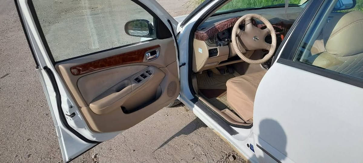 سنی یابانی 2010 سەنەوە رقم تازە 2028 دەفتر بنزین هەیە مەکینە سبی دو پەلە سارد هەیە بی سبوغ *********** كركوك, العراق
