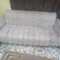 تخم • ٨ مقاعد