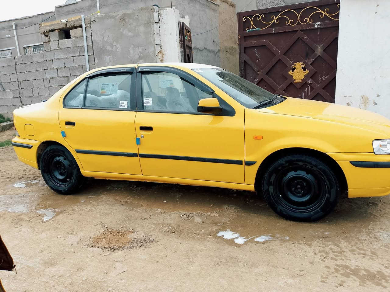 سلام عليكم سياره سمند موديل 11بيها صبغ عام مكينه وكير جديد تخم تخم تاير جديد سنويه منتهيه 22السكن واسط الزبيدية سعر السيارة 31وبيها مجال بسيط رقم الهاتف ***********
