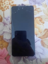 للبيع جهاز نوبيا يحتاجله شاشه شغاله بس ماتلمس السعر ٤٥ الف مكاني بغداد...