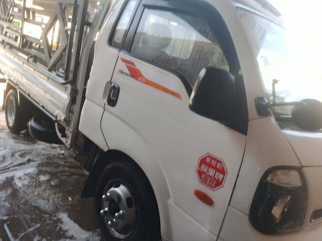 السلام عليكم كيه بنكو فحل للبيع  مكينه سبلاين كير جديد تخم تاير جديد رقم انكليزي تاير امحور 14 سياره جاهزه ماناقصها شي دواخل جديده مكان ناصريه سوق الشيوخ السعر 119 وبيها مجال للستفسار ***********
