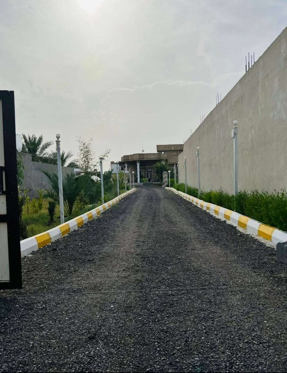 ‎السلام عليكم
‎للبيع ارض زراعيه طابو زراعي سند 25مساحه(3400) متر مشيد عليها دار سكني مساحه 450 متر ومغروسه اشجار حمضيات ونخيل وحدائق متنوعه  
‏‎العنوان الفلوجه السجر الشارع الرئيسي يبعد عن خط السريع  الدولي400 متر  
علما انه العقار ع موقع تجاري ومجاور مول وجمعيات وكافه الخدمات
‏‎(السعر285 مليون )وبي مجال بسيط 
‏‎للاستفسار ***********
