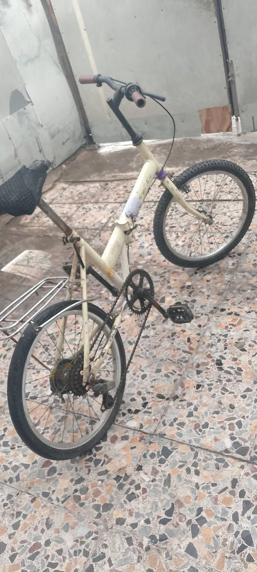 اسلام عليكم باسكل للبيع نقصه جوب بس وسيبايه يحتاجه لحيم سعره 20 وبي مجال مكاني بشعب


**إذا كنت صاحب هذا الإعلان وتريد حذفه لأي سبب، رجاءا أرسل رسالة إلى الدعم الفني**