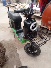 شباب سلام عليكم شباب دراجه شحن جديده بياع محتاج ومستعجل السعر 300 وبيه...