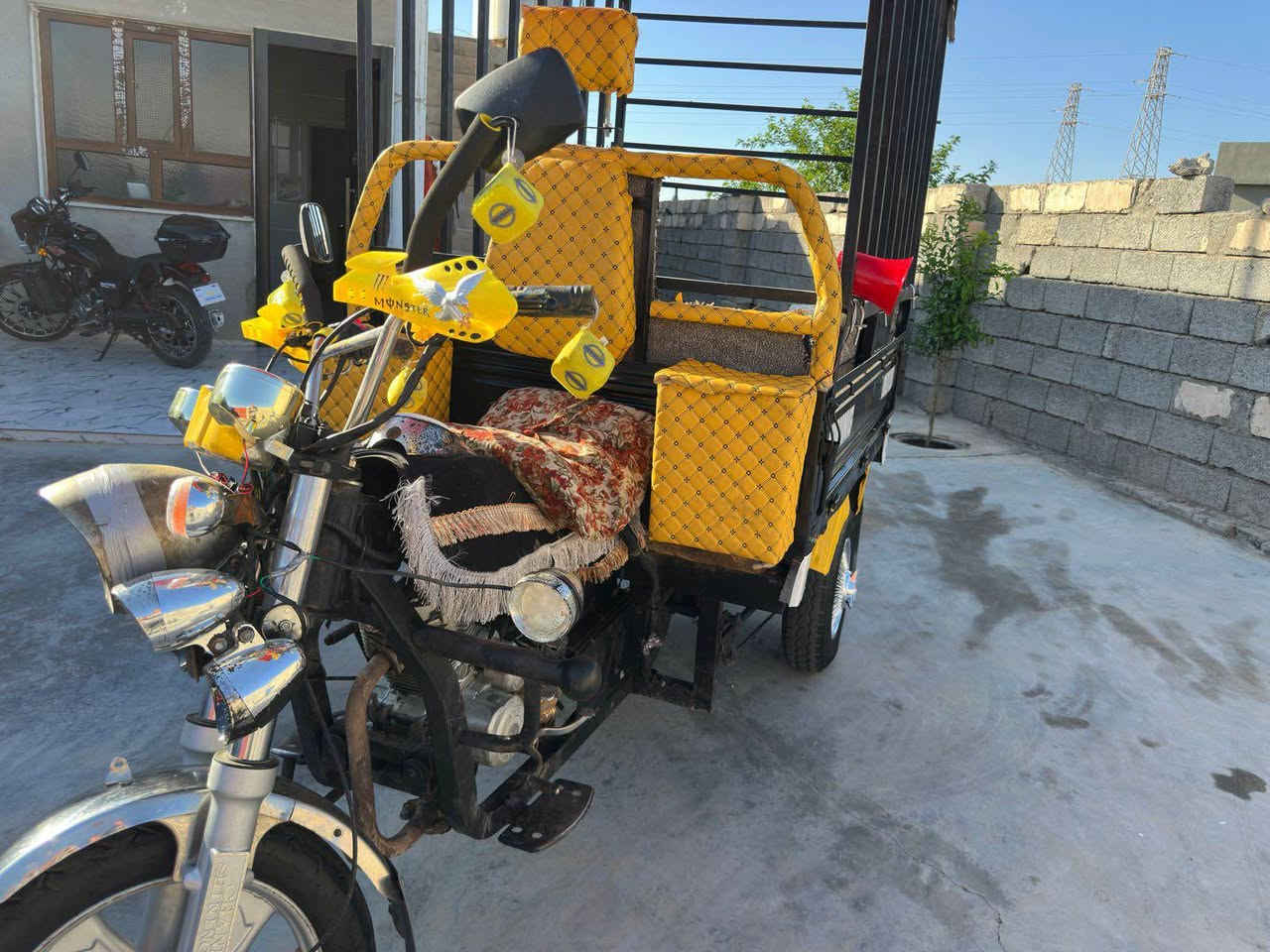 موديل 2021 شرط اوراق 
تايرات اخو الجديده وي السبير 
بيها الجنج تفصال جديد باتري جديد كير بوكس اصلي  تايرات كدامك جديده او مسويلها سبير سماعه كامله اصليه ام الجهاز محرك كير شرط ركبه شاصي شرط نكره سلف بيها دبل باتري الشراي يتصل ع الرقم 

‭0773 176 1645‬
مكلف بلنشر ما متواجد ع الفيس كركوك, العراق
