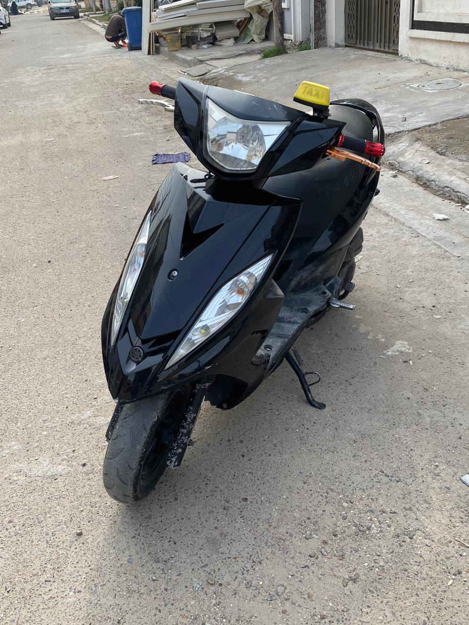 السلام عليكم دراجه جي تي آر للبيع دراجه مكفولة من كل شيء الدراجه من نزلت رمبه لحد هسه على أديه اشاير لد سكن لد لايت زنون أبيض قايش رياضي سبرنكه مال كلج رياضي المكان الرحمانيه قرب دائره الكهرباء السعر 950 وبيها مجال الرقم ***********
