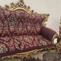 تخم ملكي • ١٠ مقاعد • نظيف