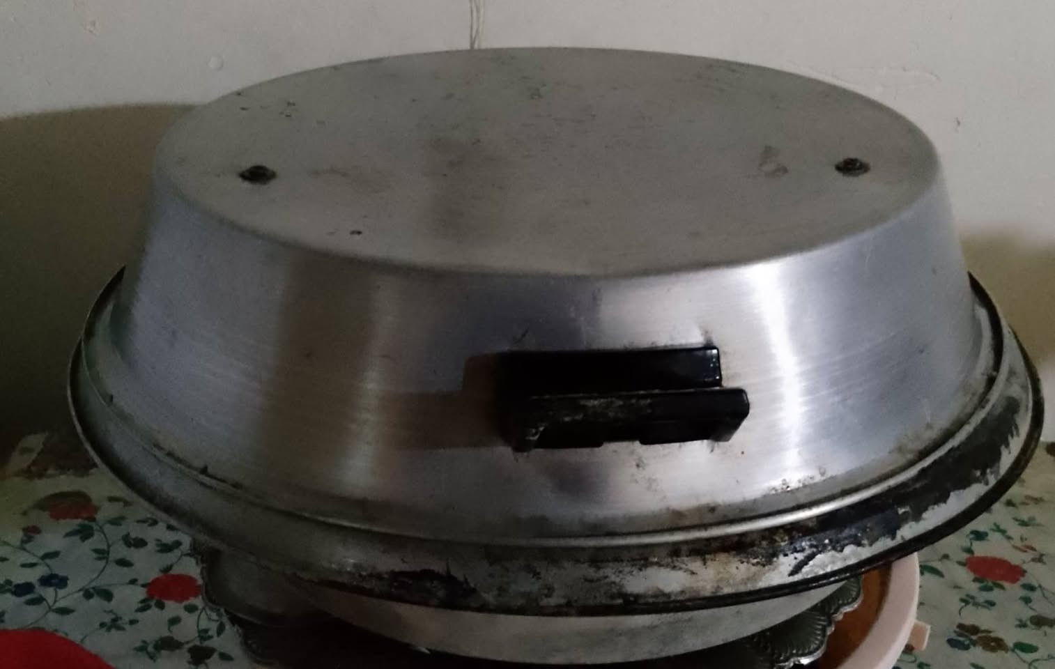 غراض للبيع شلع راس البصل ب150الف دينار فقط وقفل 🥰 على فكرة كلهن شغالات ماعندي اي عطل تلفون او عالخاص ***********
