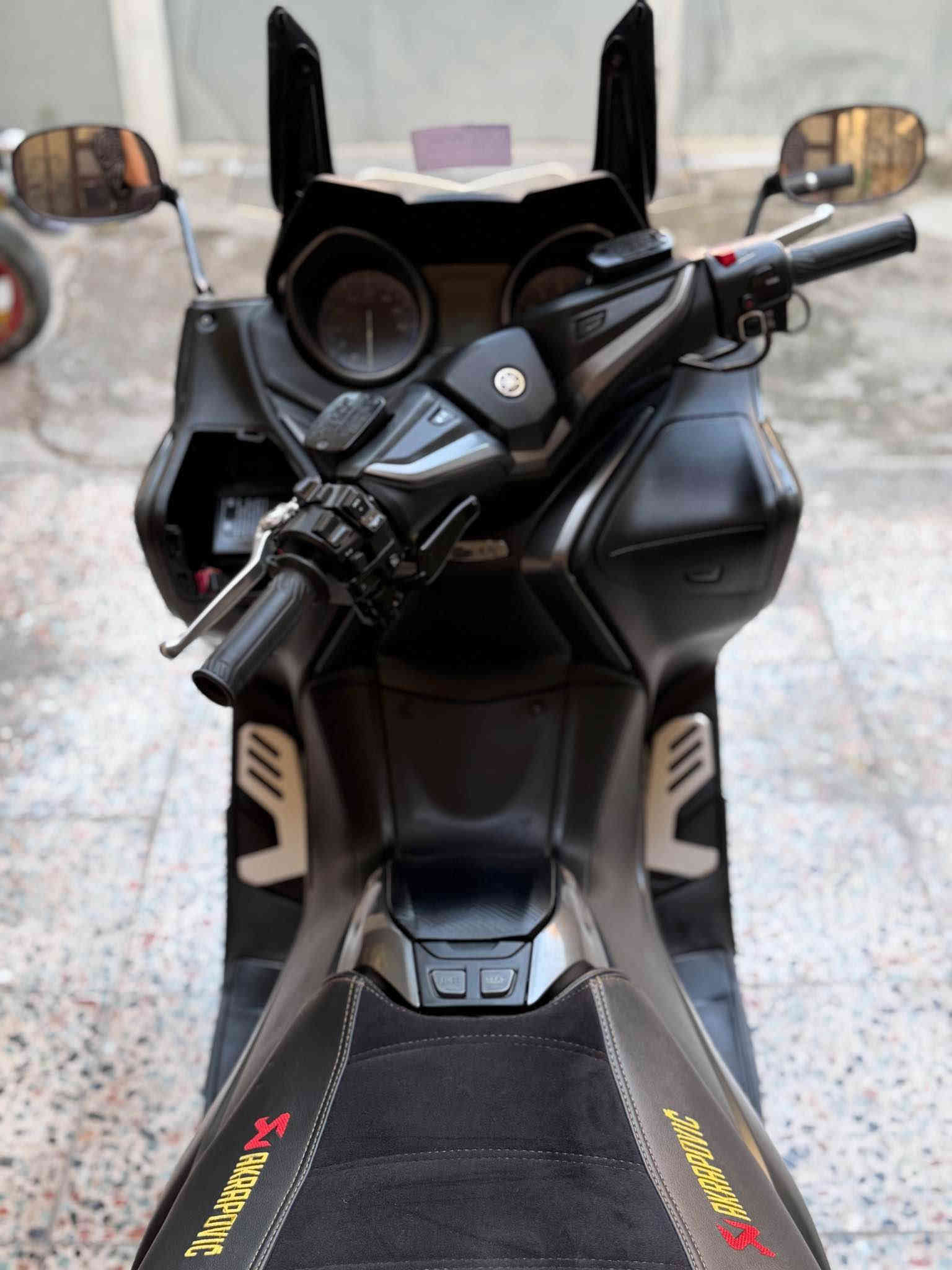 ألسلام عليگم TMAX 2021 وارد ياباني 
ماشيهـ 35 ألف ألفئهـ تاچ ماگس لون زيتوني 
دراجهـ مكفولهـ كفالهـ عامهـ نظافهـ 100/90 
فول مواصفات جامهـ كهرباء ستاند حساس 
كشن تدفئهـ يدات تدفئهـ ومعروفهـ مواصفاتهـا
العنوان بغداد البياع 
*********** 
السعر 80 ورقهـ وبيهـا مجال حگ الچيهـ بغداد
