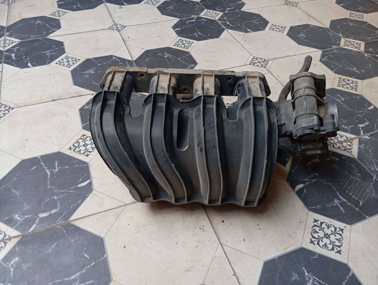 لبيع أغراض جيلي موبل تفصيخ عنواني بصره رقم ***********
