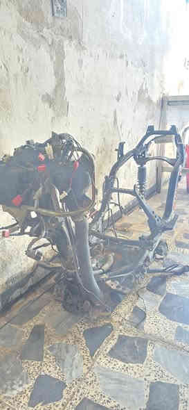 الله يساعدهم
شاصي سكنس نثيه +ضفيره شغاله ونضيفه
لاصحاب التعمير سعر 100 
مكان بغداد دوره 
***********
