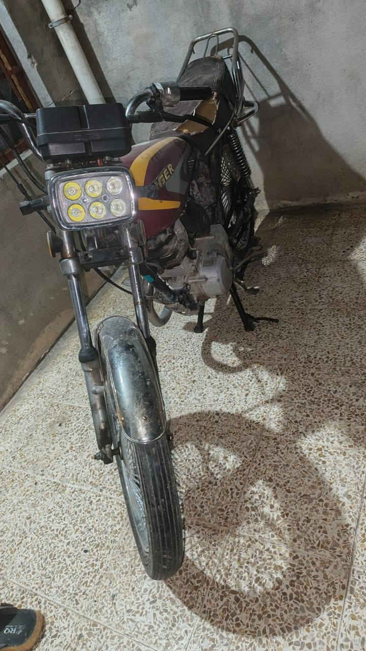 تايكر 19للبيع الهندر يخرط 200وبي مجال 

***********
