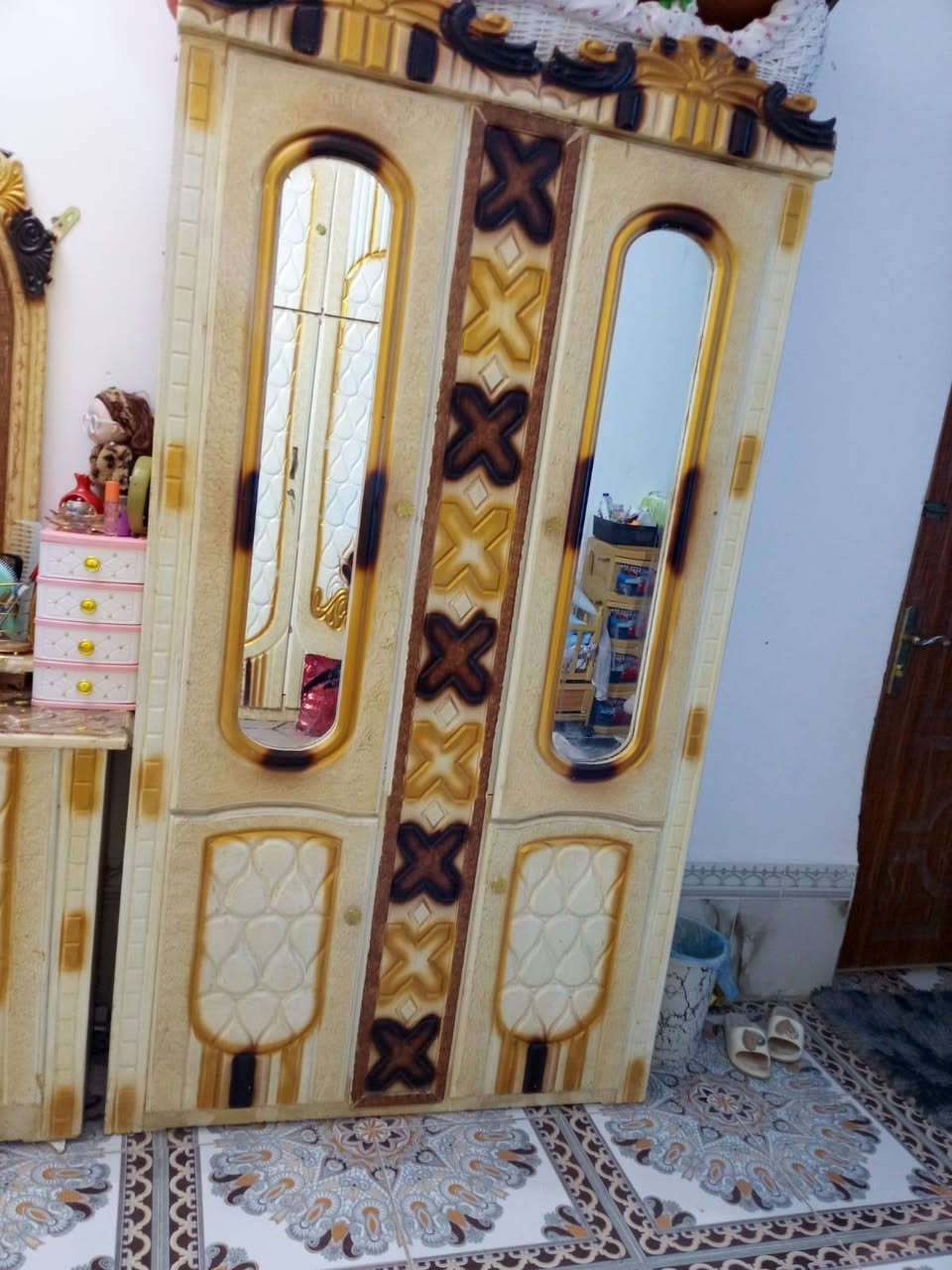 سلم عليك غرفه البيع مكاني غراف سعر850وبيه مجال لتواصل عرقم***********
