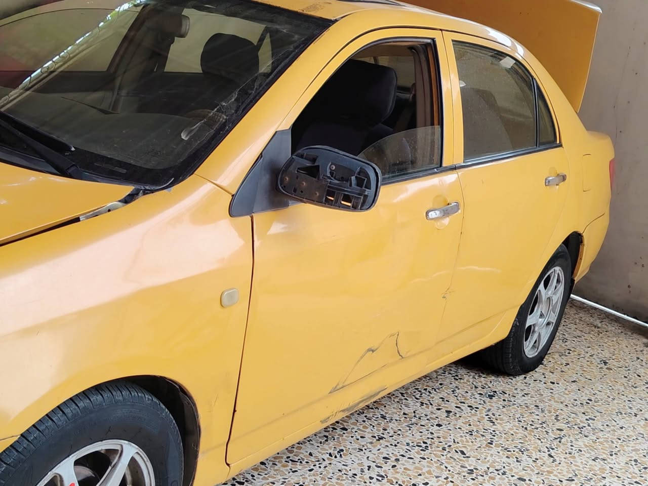 BYD f3
مصبوغة عام 

ضررها موضح بالصور

عليها هيئا تقريبا 300

غرامات صفر

محرك بدايت نفخ

كير نمرة 3مار يجي مرات مايجي رقمها بغداد مشروع وطني بيها كابون بانزين سعر 35


**إذا كنت صاحب هذا الإعلان وتريد حذفه لأي سبب، رجاءا أرسل رسالة إلى الدعم الفني**