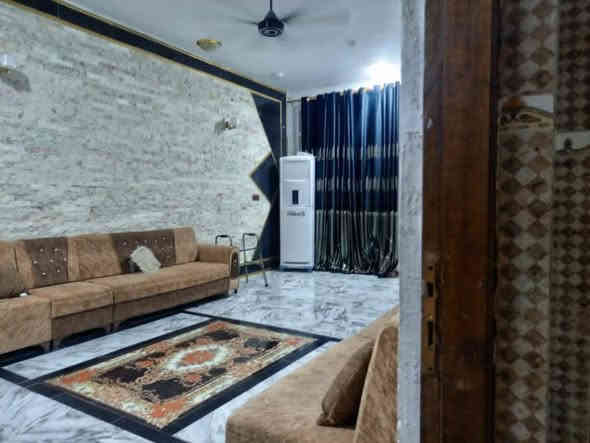 بيت للبيع مساحة 450 متر
مقابل مكتبة القلعه وشارع بيت جليب

يبعد عن الشارع 150 متر

يتكون من

استقبال 7*4 متر

مطبخ 4*5

هول 8*5

الغرف 5*4

صحيات داخلية

صحيات خارجية 

مخزن خارجي 

حديقة

بيتونه 

للاستفسار 

***********
