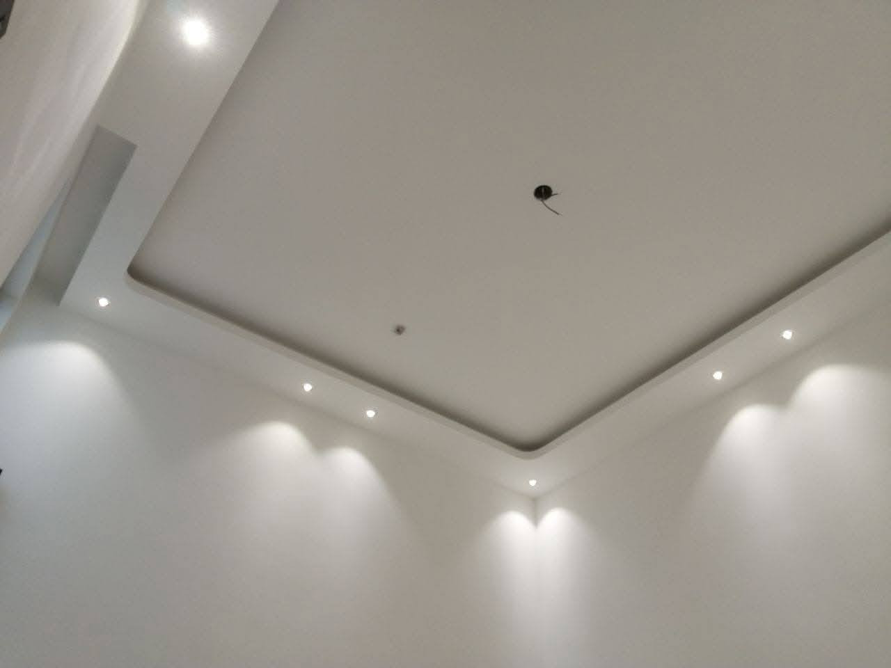 يقدم لكم#ايسر الصباغ والديكورات☑️اجمل التصاميم الداخليه

سعر المتر 20الف عضم مع التقليب
سعر المتر 25الف مع الاناره
سعر بوكس 30الف مع الاناره والصبغ جاهز
1صباغبن درجه اولي
2بديل الخشب
سحبات داخليه-خارجيه
4الواحه زجاجه
5اليبوكسي
6سفوف ثانويه
7سبنت بورد
***********وتساب
