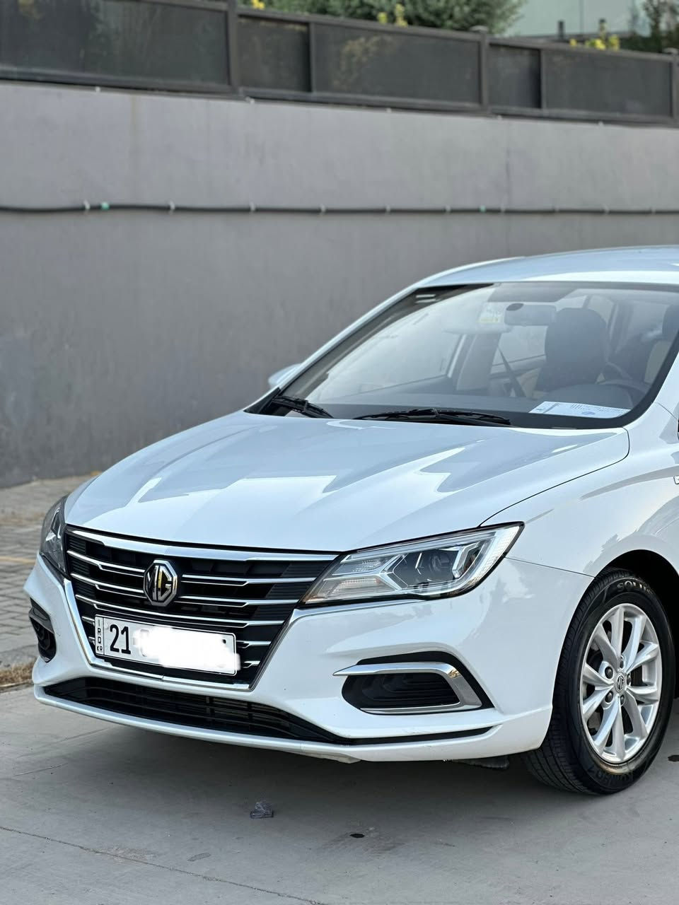 MG 5 2024 standard pluse
٣٠٠٠٠کم ڕۆشتوە
هەموو گیانی بەشەرت هیچی پێوە نیە 
نەرمەتەرزەیەکی کەمی هەیە 
یەک دەستە سەیارەکە 
زۆر زۆر جوانە 
***********
***********
