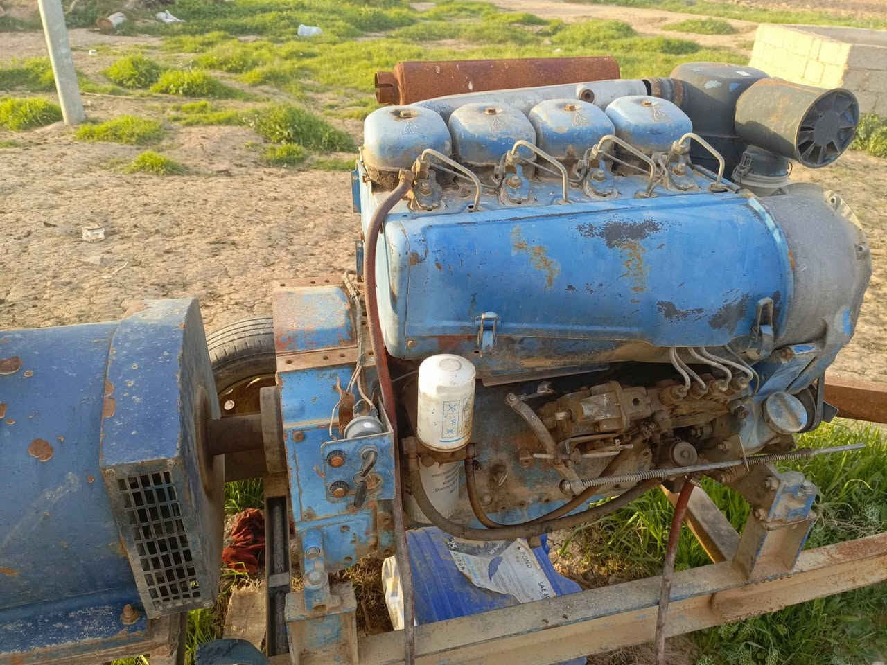 دويز حلواني للبيع ، اربعه بستم، نوزل رفيع، لا صرف لا بخار،توليد 50كيفي
موقع :داقوق قريه الاحمر 

موبايل: ***********
