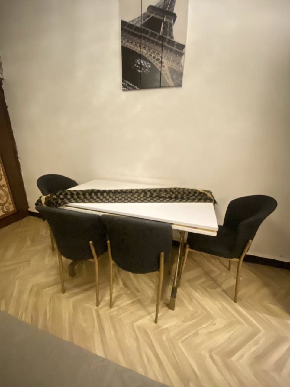 غراض بيت للبيع نضيفات جدا
ميز طعام 
كورنر
سعرهم جدا جدا مناسب


**إذا كنت صاحب هذا الإعلان وتريد حذفه لأي سبب، رجاءا أرسل رسالة إلى الدعم الفني**