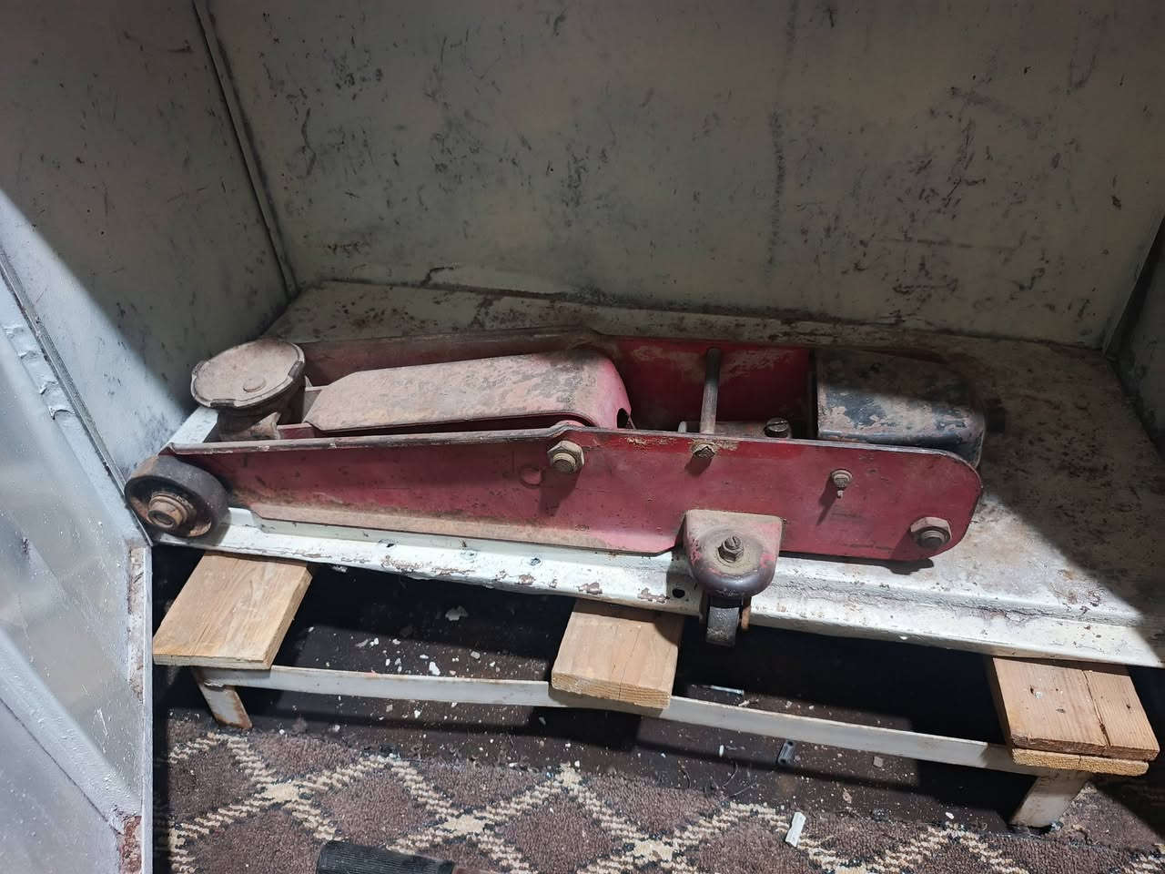 سلام عليكم للبيع مكاني كربلاء واكو توصيل ***********
