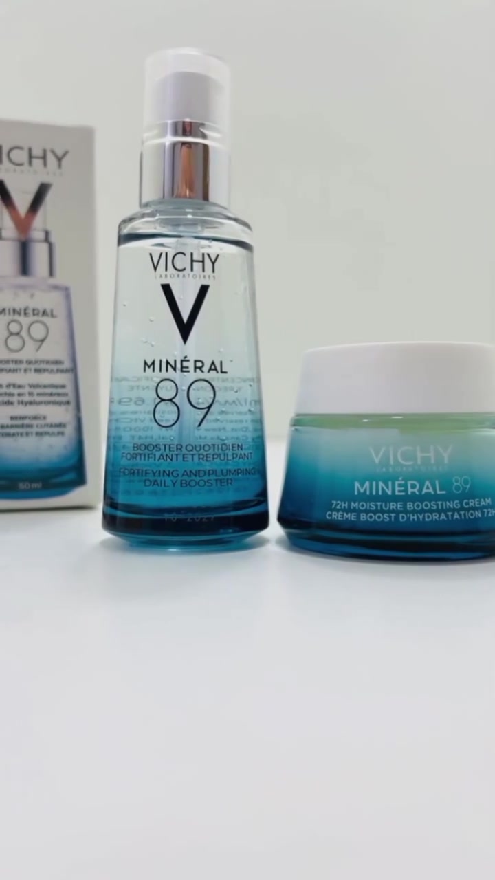 الثنائي المرعب للجفاف! 🔥💎
​دويتو Vichy Minéral 89 (السيروم + الكريم) هو كل اللي تحتاجه بشرتچ حتى تبقى مرتوية، نضرة، ومشرقة طول اليوم.
​1️⃣ السيروم: يقوي ويملي البشرة نضارة.
2️⃣ الكريم: يحبس الترطيب لـ 72 ساعة.
​بشرة صحية يعني ثقة أكثر! ✨💙
​
​🌊 الثنائي المرعب للقضاء على  الجفاف.. بشرتج راح "تنسى" شي اسمه تعب! 💎✨
​تخيلي وجهج محتاج ترطيب، وانطيتيه مو بس كلاص مي، انطيتيه "شلال" من الانتعاش! اليوم الجمعنا لجمال بشرتج السيروم والكريم من Vichy Minéral 89 .. يعني ترطيب مضاعف ونضارة ما تخلص.

ســــــعر العرض ٢٥ ألف. 

تـــــــوصيــــــ🚗ــل بغـــــداد 4 محــافظات 6 
#Vichy #Mineral89 #SkincareRoutine #ترطيب_البشرة #عناية_بالبشرة


**إذا كنت صاحب هذا الإعلان وتريد حذفه لأي سبب، رجاءا أرسل رسالة إلى الدعم الفني**