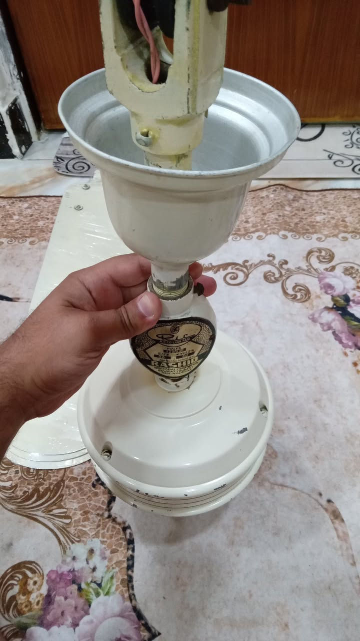 سلام 👋 عليكم 
للبيع بنكه (RASHID) صنع باكستاني متياز نكليزي 
من نوادر صنع 1950 نضافه عالية جدآ جداً على وضع شركه ليرغب بل شراء يراسل الصفحة او تصال 
*********** مكان بغداد
