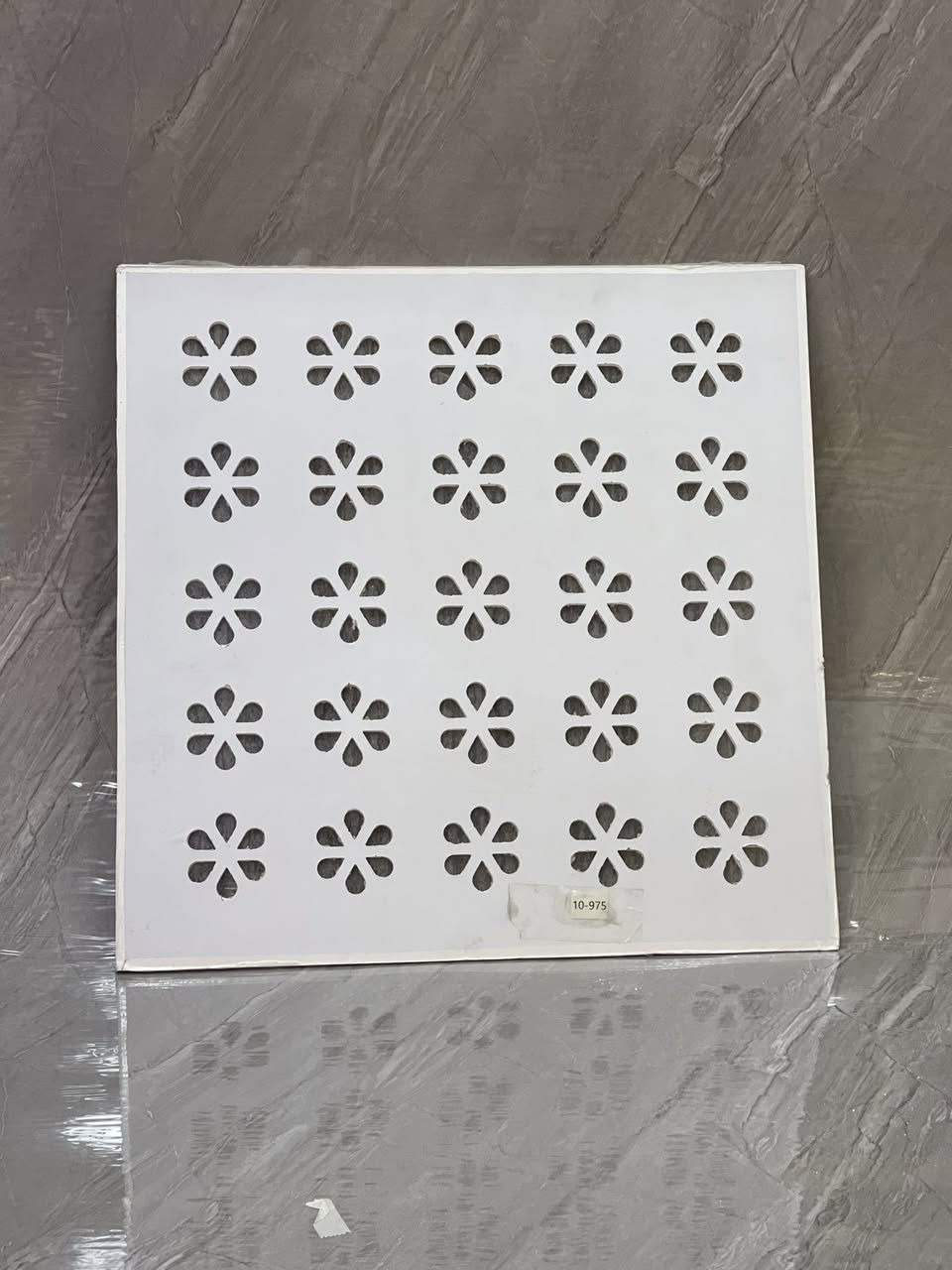 مربعات تايل سقف ثانوي 
مربعات cnc سقف ثانوي
القياس 60 × 60 
السمك 8 ملم 
البيع جمله و مفرد 
المسيب حي الموضفين مقابل معمل الحرير 
مبيعات الجمله ***********
مبيعات المفرد والمكتب ***********
