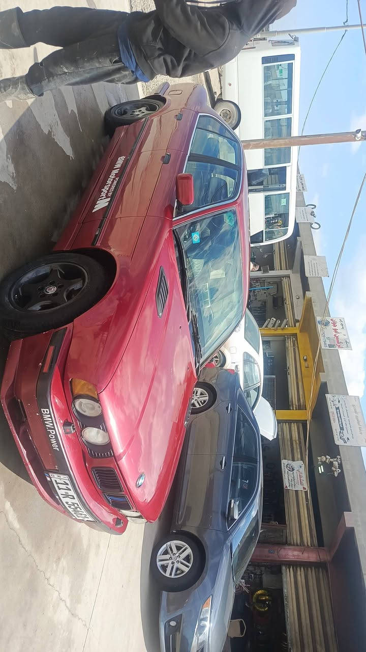 للبيع و مراوس حسب القناعه موديل 92 حجم 525 محرك مسكر كير اوتوماتيك مكان السياره بغداد سبع البور سعرها 50 وبيها مجال خليل**********************
