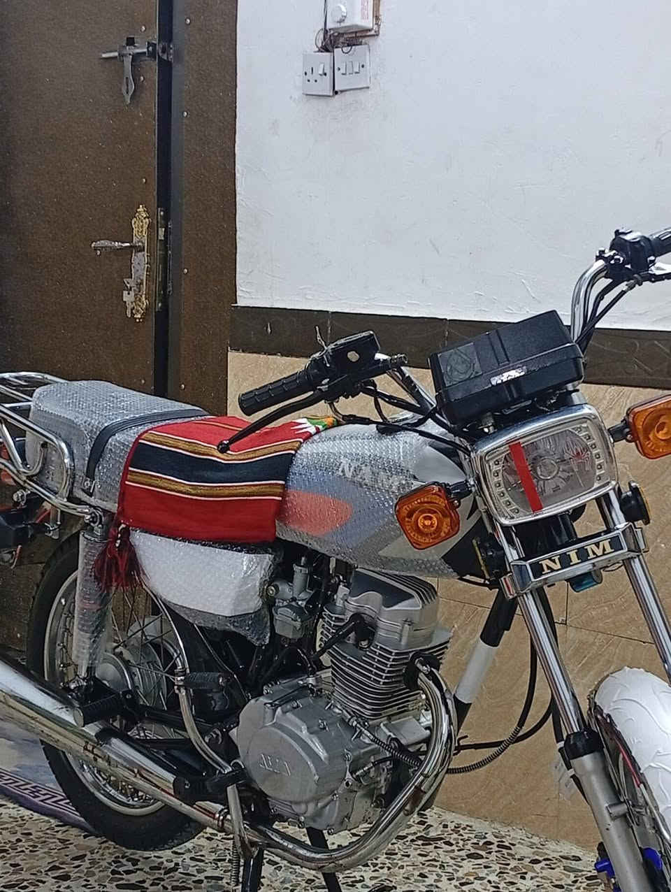 نامه متياز 23 اصلي
كله شغاله اوراق كامله
وكيله العارضي كهربائيات شغاله 
لايت زنون دسك امامي 
بسمي كبل اداورلك مكان نجف
السعر 900 وبيه مجال 
*********** واتساب
