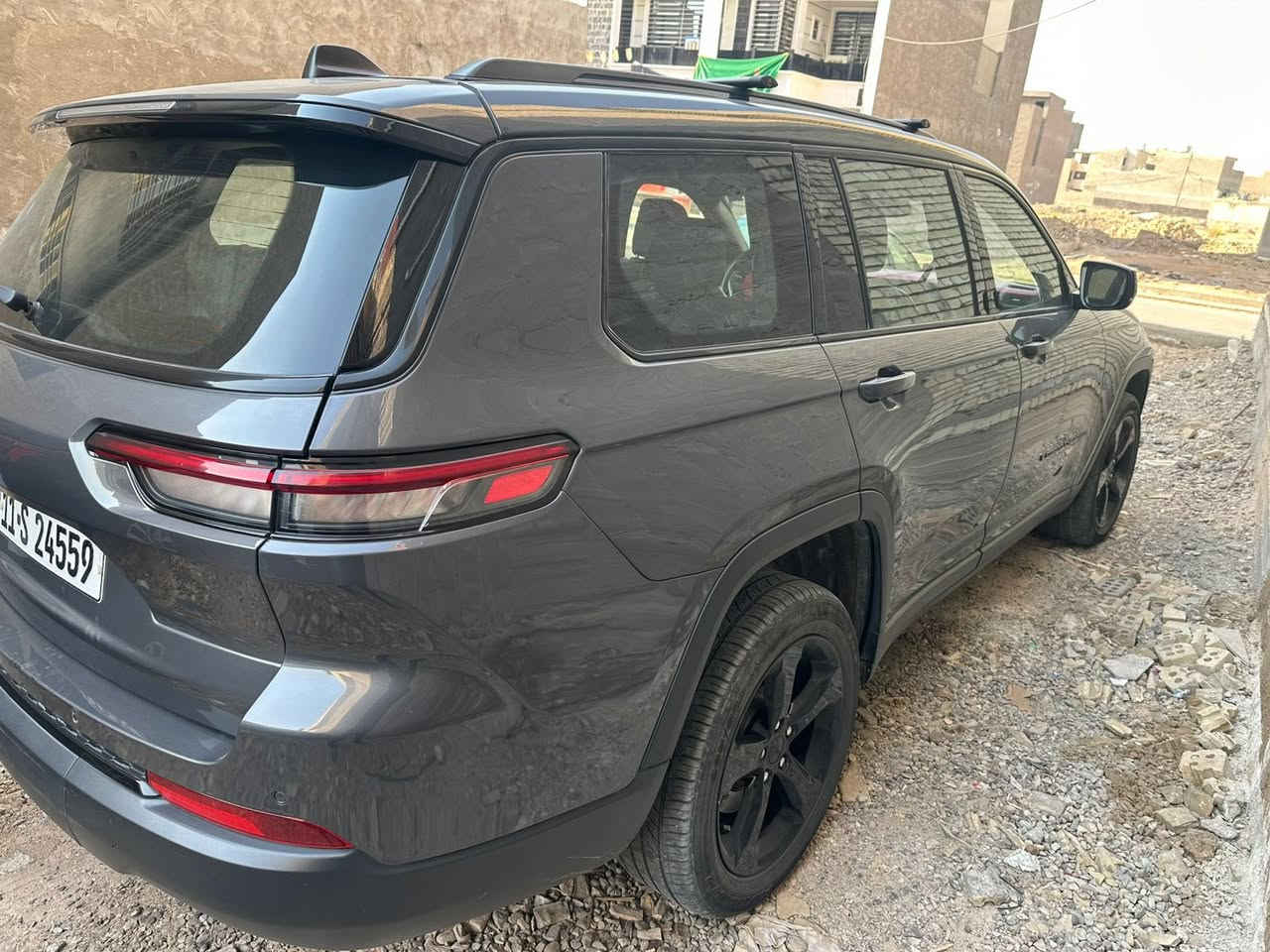 جيب گراند شيروكي بلس 2021 الشكل الجديد. 

كشنات vip ٠
رقم بغداد  ماشيه ٤٤  الف    ٠
كامرات اماميه وخلفيه دواره ٠
محرك ٦ سلندر ٣٦٠٠ ٠ ٠
رادار امامي ٠
رادار جانبي ( نقطه عمياء )
نظام المحافظه على المسار ٠
نظام التوقف الذاتي ( مانع تصادم )
نظام الإطفاء الذاتي أثناء التقاطعات ٠
حساسات خلفيه واماميه ٠
صندوق كهربائي شفط ٠
كشنات كهرباء وتدفئة امامي خلفي ٠
تدفئه الاستيرن ٠
شفتات استيرن ٠
مثبت سرعه ٠
شاشه دجتال شاشه اعطال وقراءات رقميه ٠
لايت زنون مع لدات ٠
أشاير بالمري ٠
كير ماوس ٠
كشن خزن ميموري ٠
دخول ذكي بدون مفتاح ٠
فتحه سقف ٠
دفع رباعي 4*4
تشغيل عن بعد ٠
ويل قياس 20 انج ٠
نظام الخرائط GPS

الحدث جداً بسيط حتى الدعامية الامامية نفسها البلادية ، الحادث صاير فقط ع التاير وصابر طخة خفيفة براس الشاصي فقط ، يعني السيارة تعتبر كلين ونظيفة بمعنى الكلمة. 
السعر 29500$
***********
