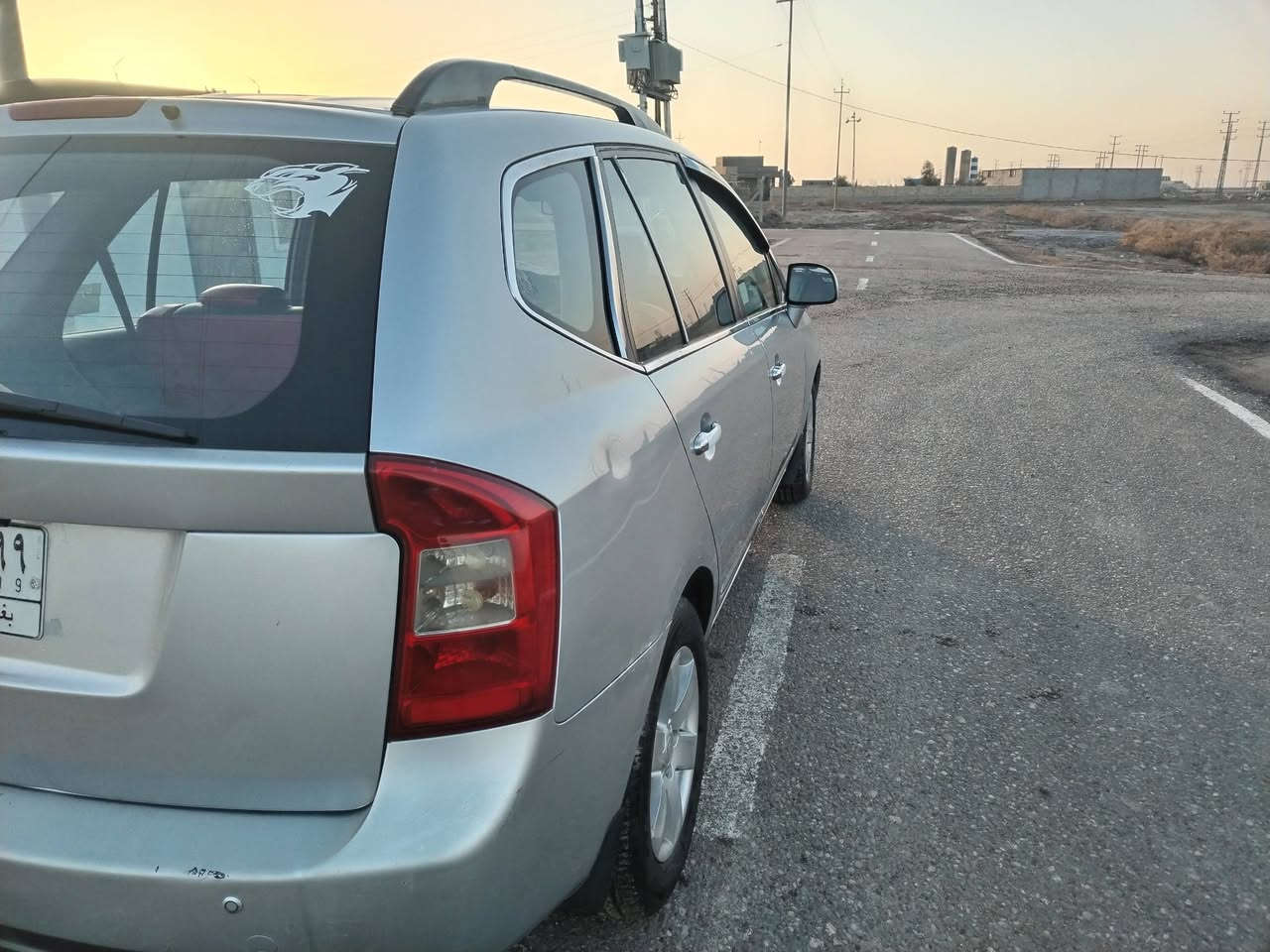 كارنز 2009 خليجي رقم بغداد محرك 2000 دوش 7 راكب قطعتين تبريد مكفوله كير محرك بيه نص قطعه صبغ الجاملغ الأمامي السعر 105وبيه مجال مكاني ديوانيه ناحية نفر ***********
