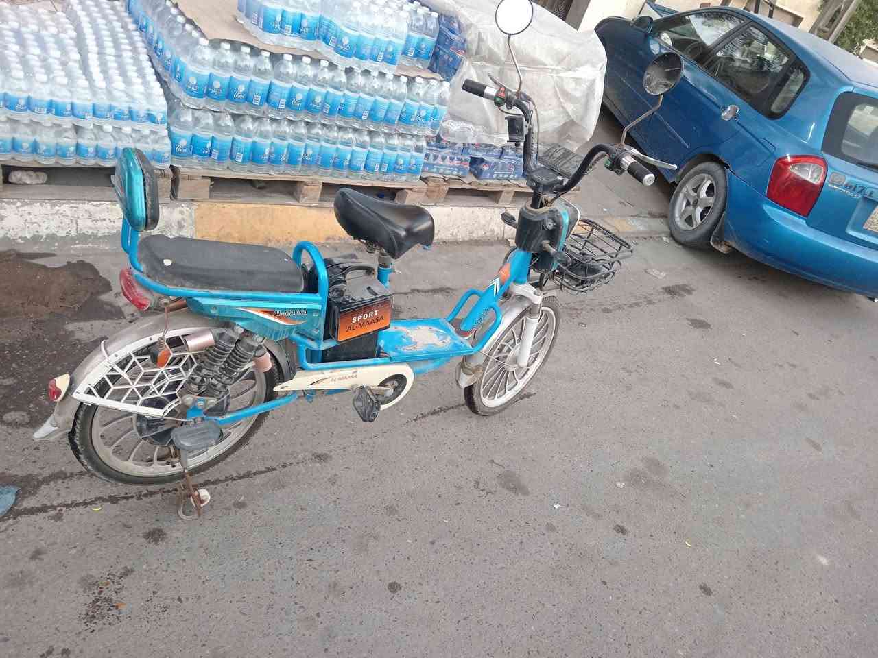 دراجه ماسه نضيفه شي قليل مستخدمه كلشي بيهه شغال 300 وبيه مجال ***********
