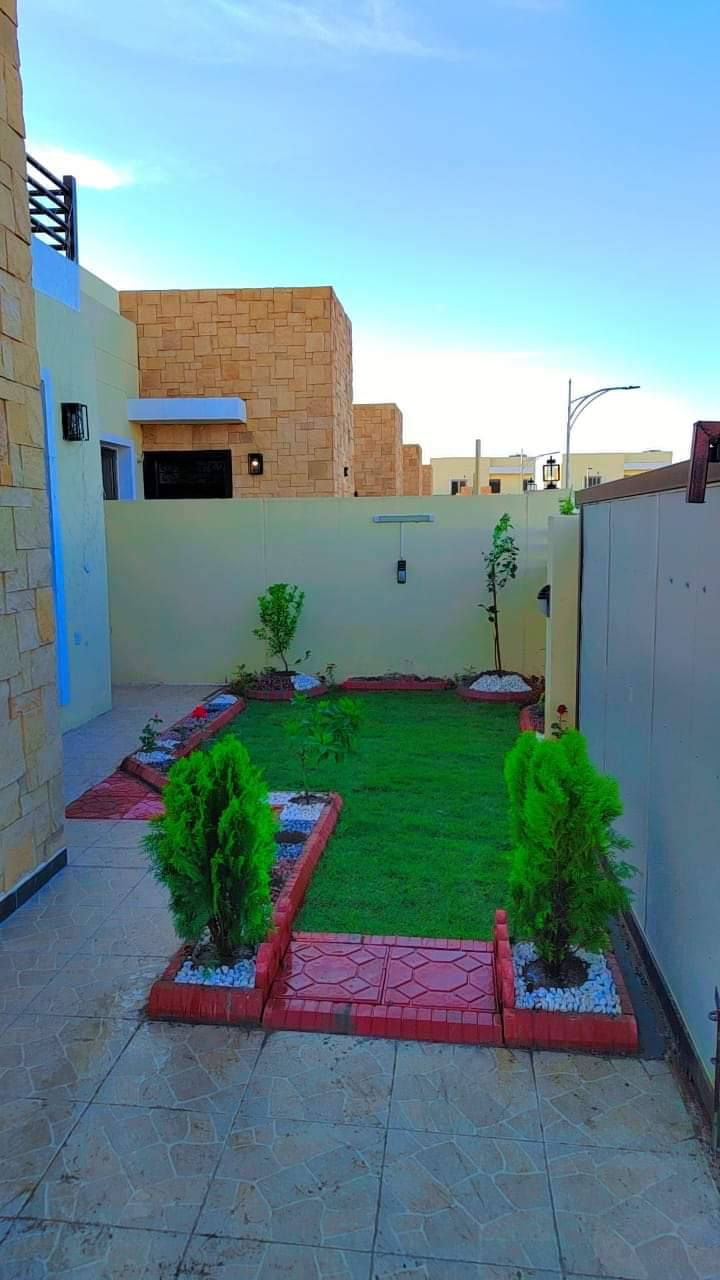 الحمد لله علئ حياة يدبرها الله برحمته🤲 حديقتك المنزلية🏡 راحة نفسية وراحة بال لاتوصف👨‍👩‍👧‍👦 نسق حديقة بيتك علئ ذووقك🤗 متخصص في تصميم وتنفيذ الحدائق المنزلية ب أحدث الديكورات 
تصميم وترتيب ديكورات + زرع حدائق +زرع اشجار +
تقليم الأشجار + قص ثيل + قلب وتنظيف تربه +
تنظيف وترتيب الحدائق ترتيب + تبديل تربه + تكريب وتلقيح كافه انواع النخيل.  +
ترتيب اطارات الحدائق بل حصو  الملون 
ترتيب سياج الحدائق بل طابوك الملون 
❄ يوجد  ادامه الحدائق والادويه  كافه انواع 🍶الادويه والمبيدات متوفره لدينا 🍀.***********. *********** دهل اوران, واسط
