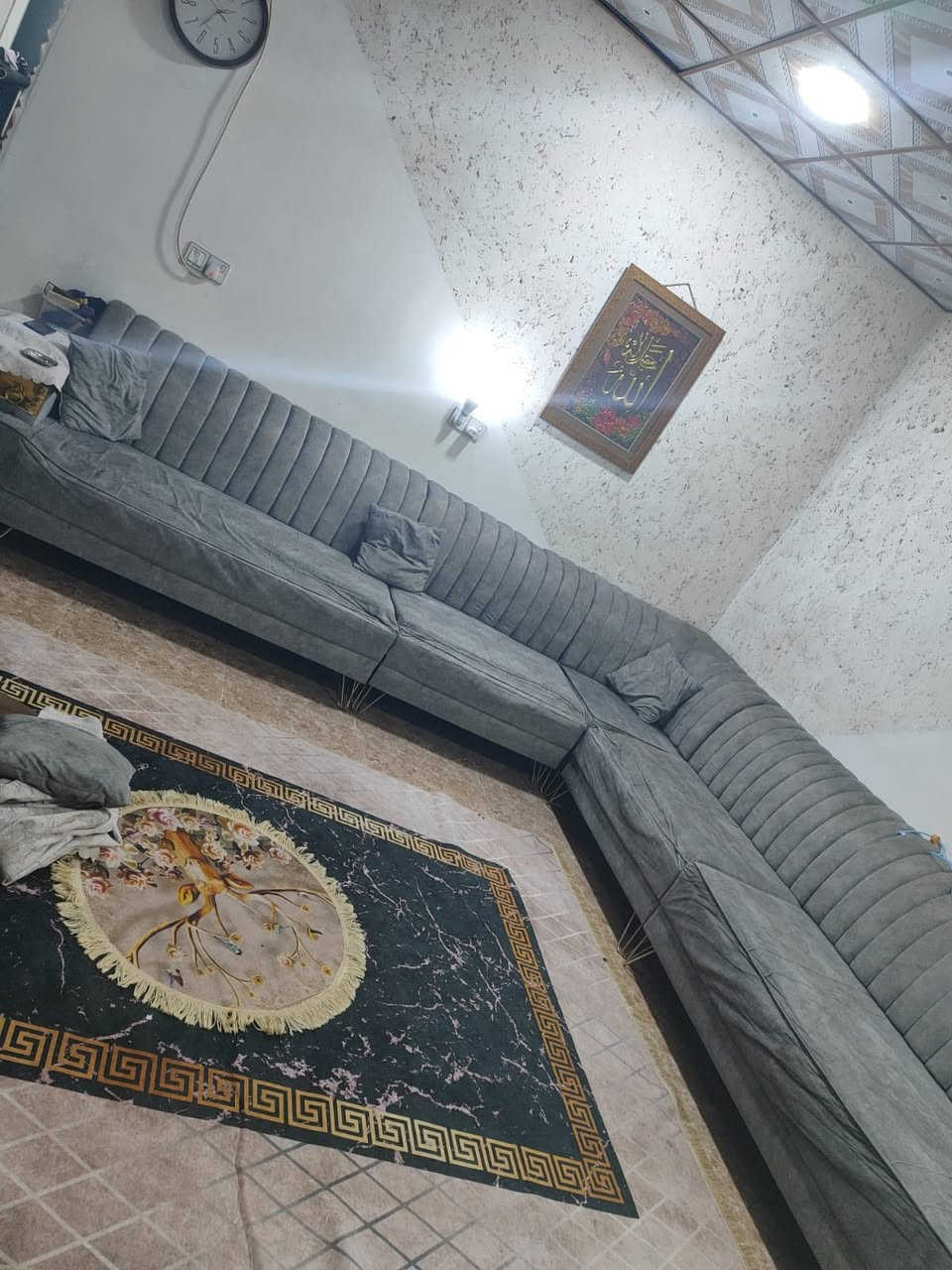 ديوان للبيع الخشب لوك مابي اي كسر بس شويه خسفات موضحه بالصوره سعره قفل بلا معامله 150الف


**إذا كنت صاحب هذا الإعلان وتريد حذفه لأي سبب، رجاءا أرسل رسالة إلى الدعم الفني**