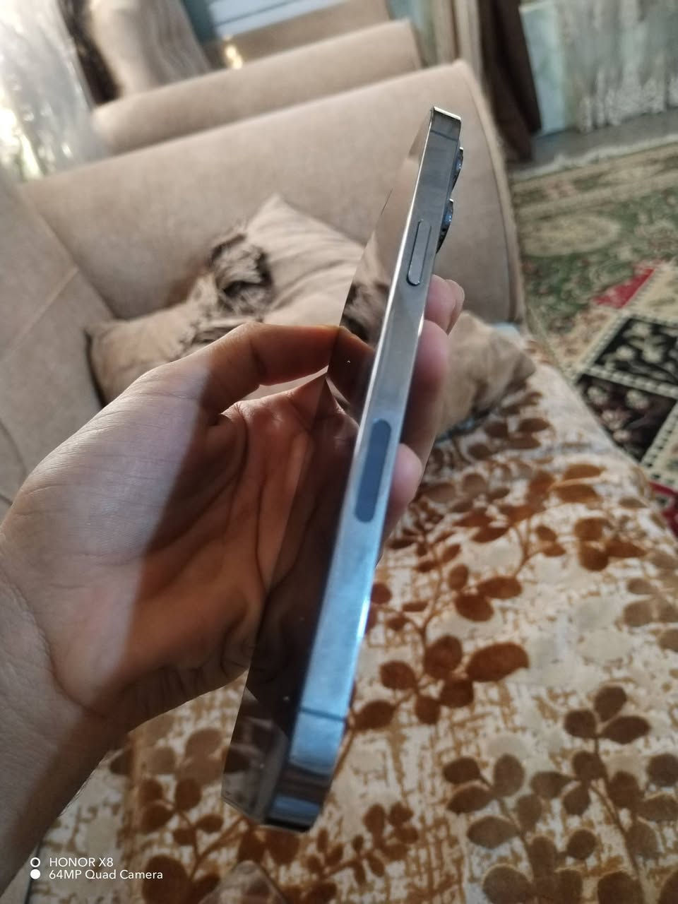 متاح ايفون 13 برو ماكس امريكي ضمان  انطيك بيي ممفوح ولا مبدل بي ولا قطعه مابي ولا زلخ نضافه 100%
الون المميز  بحري🩵
ذاكره  256  ✨
بطاريه  88🔋
الشراي يتصل ☎
*********** 
مكاني كربلاء توصيل ماعدي
