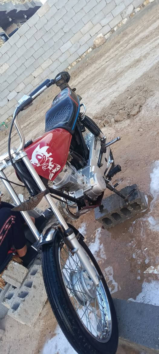 السلام عليكم نامه شلامجه شاصي 22 اصولي 7اوراق الباقي كله 25 السعر750 شراي دش خاص او اتصل***********
