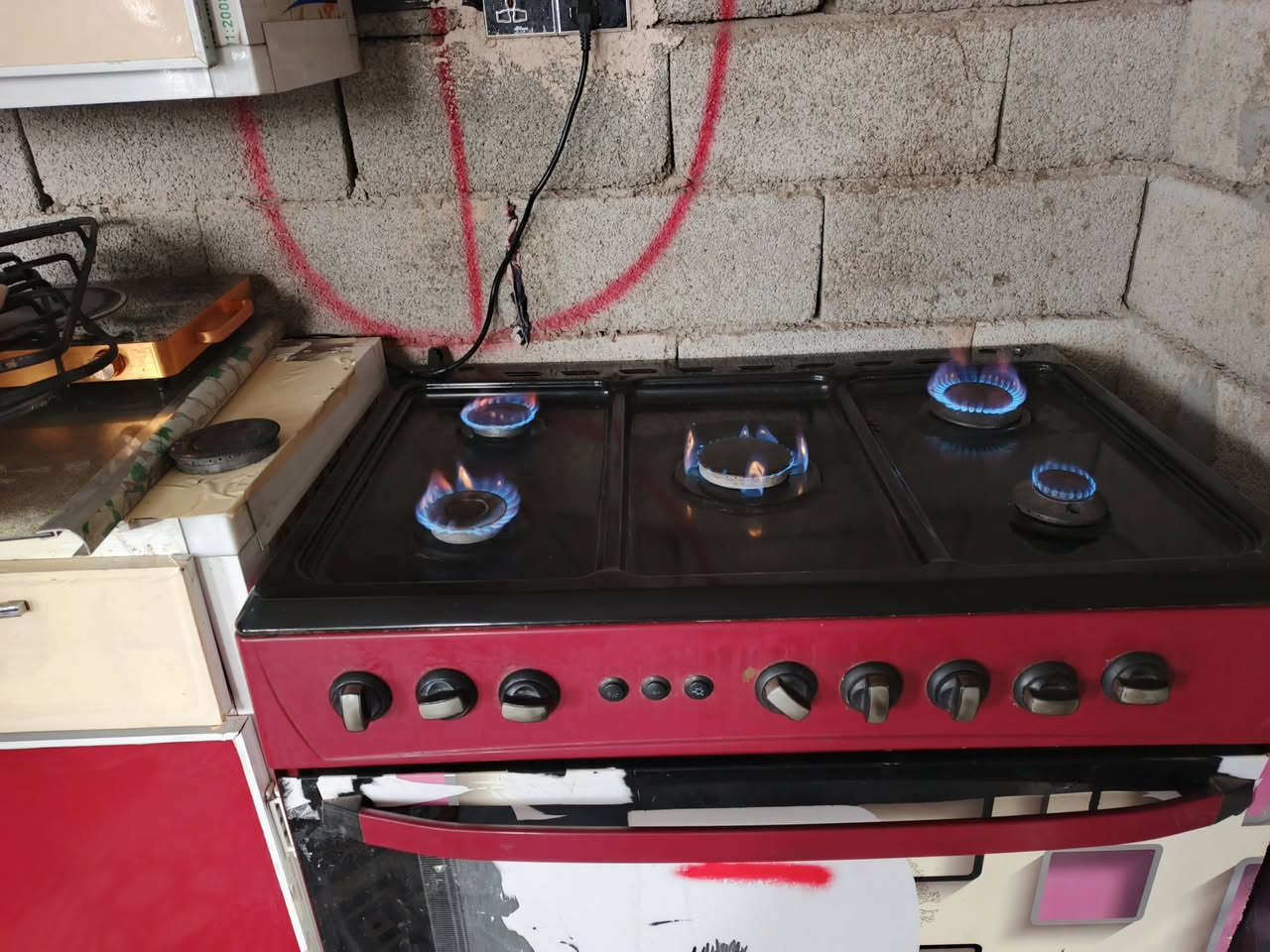 لبيع طباخ شغال كله ***********اتصال على الرقم الاستفسار
