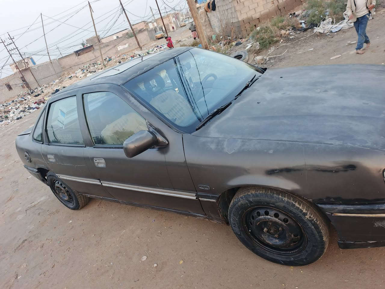 السلام عليكم للبيع اوبل فكتره موديل 1991 رقم نجف احجم المحرك 18كامله من كلشي السعر 22 وبيه مجال مكان السياره نجف ***********
