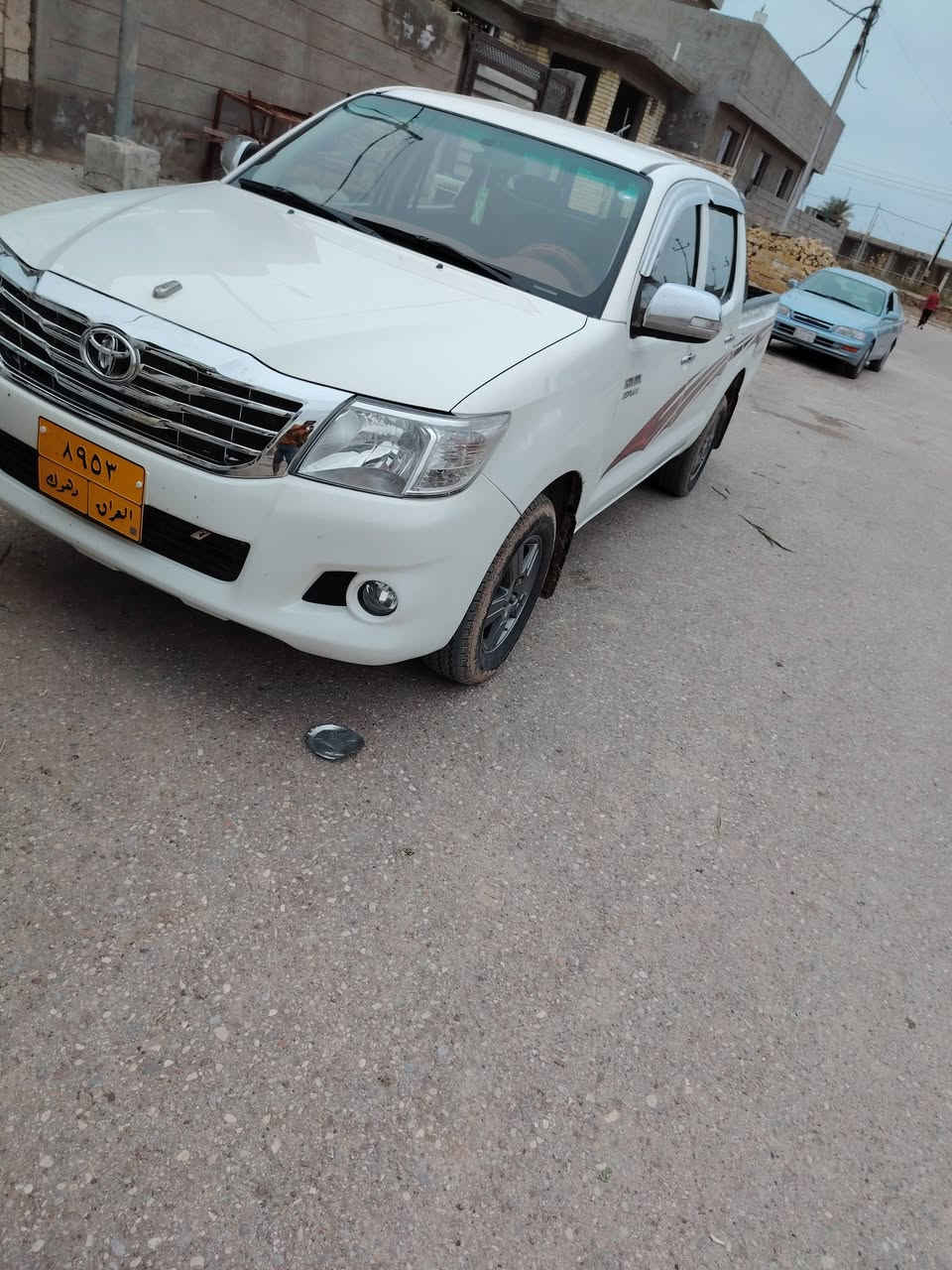 السلام عليكم بيكم موديل 2014 بيه قطعه جاملغ امامي الأيمن سياره حلوه مال جناي كير عادي السعر 175 وبيه مجال اتصل ***********
