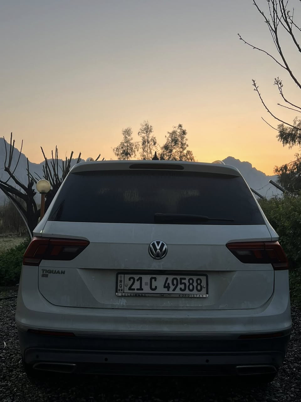 Volkswagen 
(تیگوان se ٢٠٢١) (tiguan se 2021)

سەیارەکە زۆۆر پاکو بێ کێشەیە فول مواسەفاتە پانۆرامایە
هەموو شتێکی سەیارەکە تازەیە ماڵی دۆستە، ٣ ڕیز کوشنە
تەنها ٤ پەنجە بۆیاخی هەیە بێ ئێرباگ سەیارەکە ڕوبەڕو زۆر جوانترە لە ڕەسم

٨٥٠٠٠ کیلۆمەتر رۆشتوە.

 بۆ فرۆشتن یان گۆڕینەوە سعر (١٨٩) و مەجالێکی کەم


**إذا كنت صاحب هذا الإعلان وتريد حذفه لأي سبب، رجاءا أرسل رسالة إلى الدعم الفني**