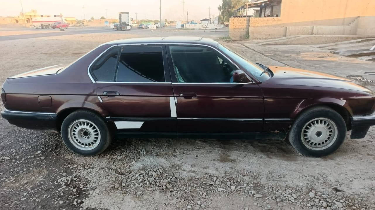 بي ام دبليو ٧٣٠
تبريد ثلج تدفئه نار
كير ومحرك شرط
كهربائيات كلها شغاله
صدر نص عمر تواير جدد
سياره بلادي شرط التحويل الوكاله
لليبيع او مراوس.. ***********
