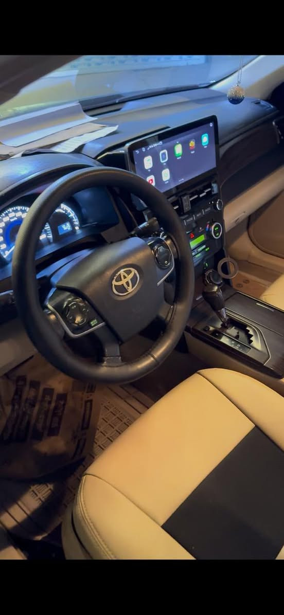 كامري 2012 خليجي فول واحد على واحد عده بصمه 
سياره ماشيه 137 الف بيها 3 قطع صبغ سونار منشور سياره كير محرك صدر شاشه لكزز بيها سياره بدون نقص محرك كير صدر شرط كله كفاله عنوان كرخ 
سعر 120 ورقه مع مجال بصيط 
***********
