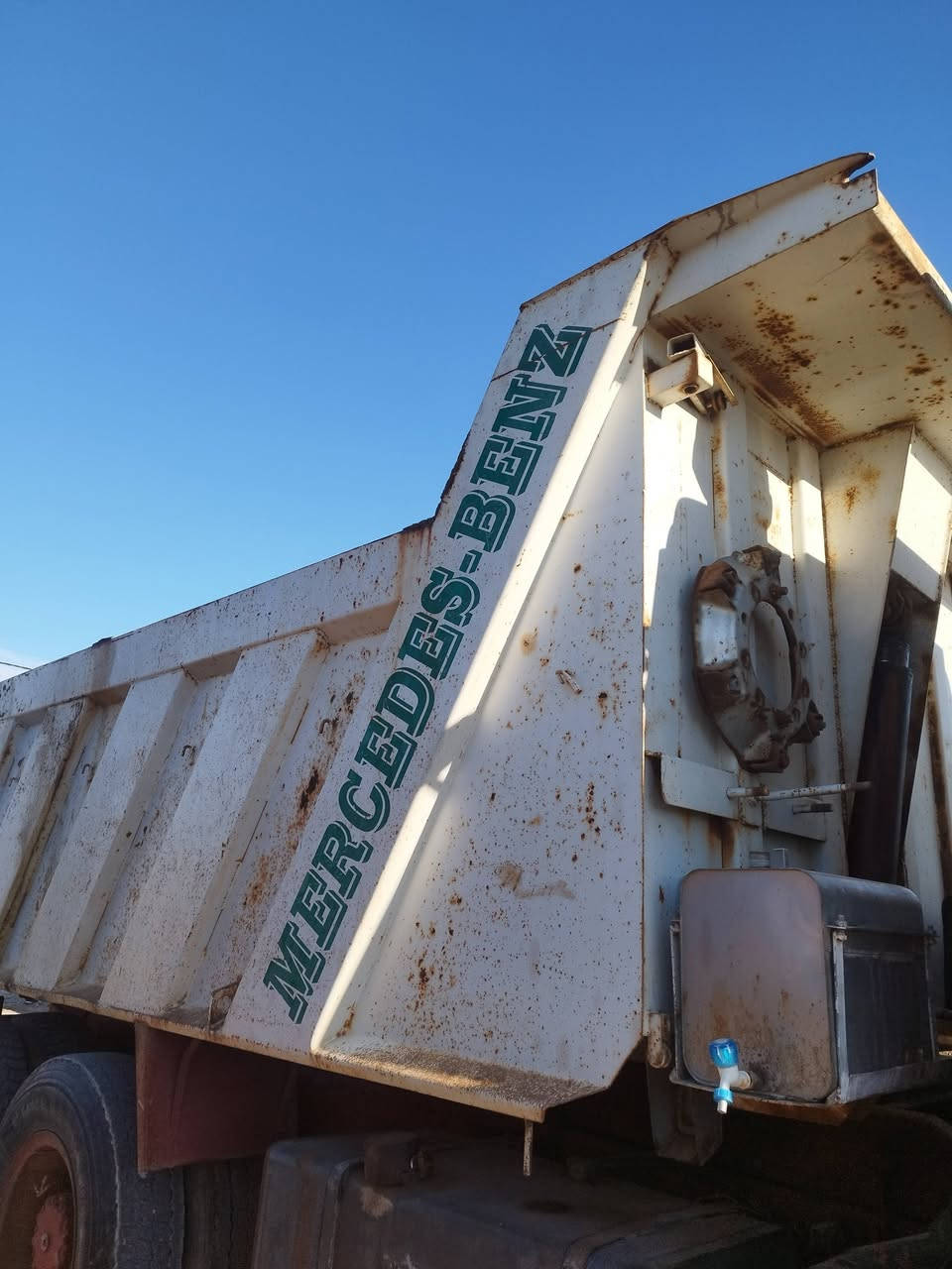 بدي مايلر شغل الفلوجة
طول 5/25كرواتي
حديد اكروني
السعر 55ورقه وبيها مجال
***********
