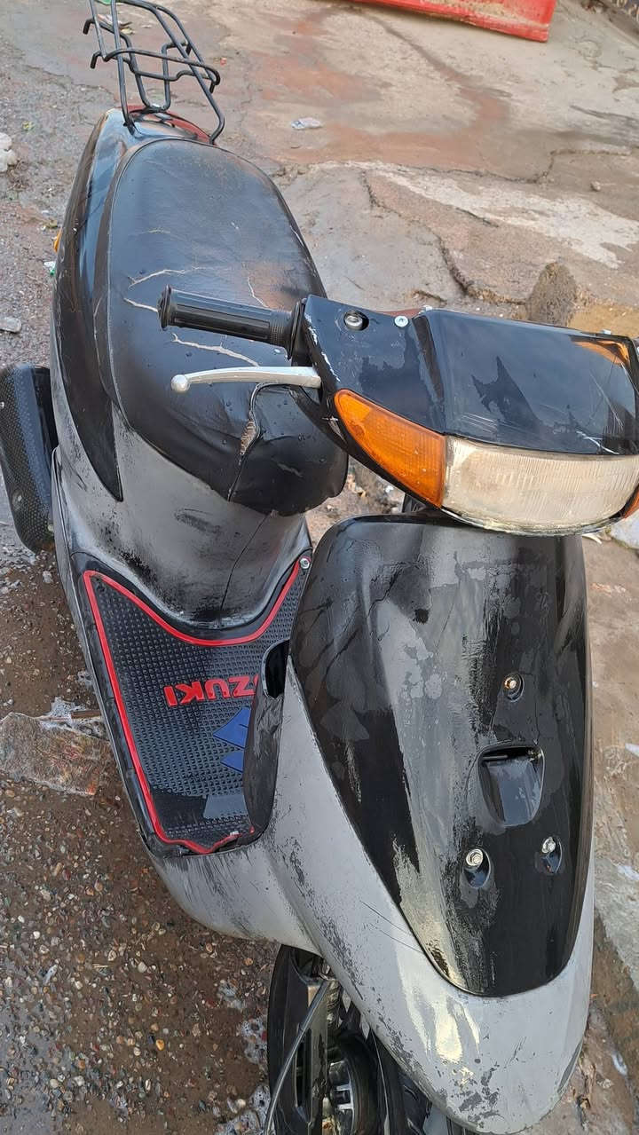 سـْاسُـوكي 🛵

للـبـيـع  

الـمـواصـفات : سلف وهندر نكره كفرات نضيفه وجديده كهربائيات شغاله كامل كابريتر نضيف محرك مجفت مره وحده إشارات شغاله كلشي شغال
كشن جديد 
السعر  280 وبي مجال حك الجيه 💁‍♂️❤️‍🔥

واتساب ***********

رقمي أسيا كذلك ***********

أو تواصل خاص ✌️
