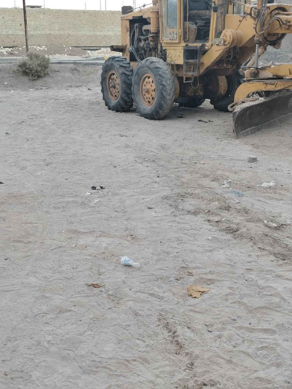 كريدر كوماتسو 605 رقم بغداد ألماني مكفولة كفالة عامه من الحيم والصبغ 
للبيع السعر 200$ وبيها مجال المكان بغداد أبو غريب الحصوه هاتف *********** مكينه جاهزه وتبريد شغال

