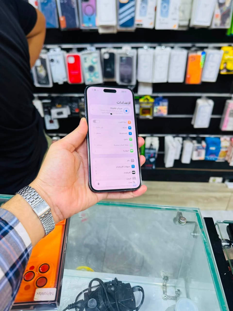السلام عليكم ورحمة الله 🌹
📱 آيفون 14 برو ماكس
💾 الذاكرة: 256GB
🔋 البطارية: 89%
🌍 الجهاز عربي – شرق أوسط
🎨 اللون: بنفسجي

📌 المواصفات:

* الجهاز مكفول كفالة عامة
* لا مفتوح ولا مصلح
* كلشي شغال 100% وما بيه أي خلل
* فقط بيه نقطتين سود بالشاشة (ما تأثر على الاستخدام)
* الشاشة عليها ضمان شهر
* بصمة الوجه (Face ID) واقفة فقط

📍 الموقع: بغداد – مدينة الصدر – قطاع 23

💰 السعر: 530 ألف (نهايته)

📞 للشراء الاتصال على الرقم:
***********
