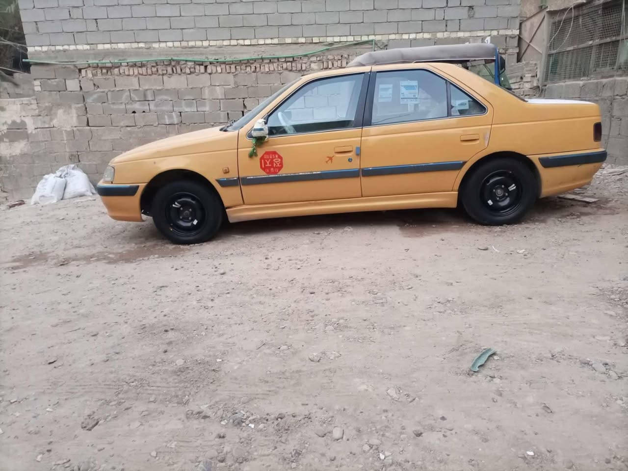 بيجو بارس موديل 2013 باسمي مصفرة هيئة ونقابة محرك نظيف رقم بغداد السعر 38 وبيه مجال قليل الاتصال على الرقم ***********

