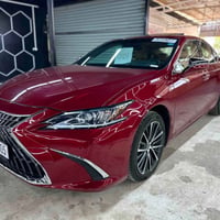 ES300h هايبرد • ٢٠٢٤ • رقم بغداد